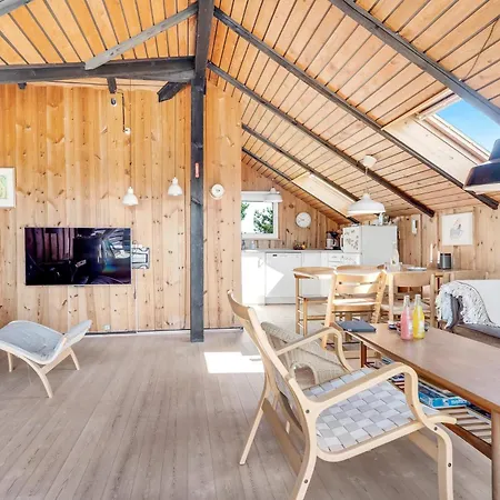 Lovely With Wood-burning Stove, Close To The North Sea In Klitmoller Nyaraló