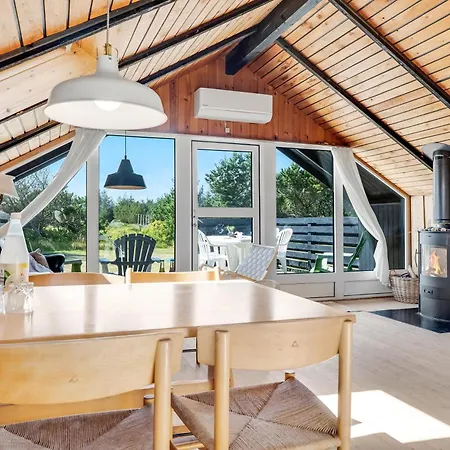 Nyaraló Lovely With Wood-burning Stove, Close To The North Sea In Klitmoller *